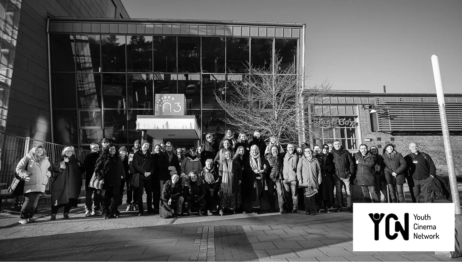 Team von ‚Youth Cinema Network‘.